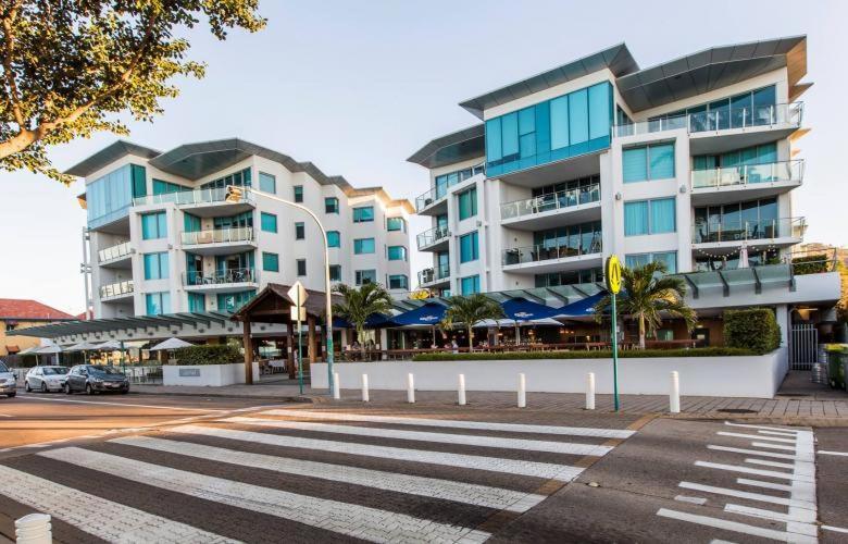 Apartamento The Iconic Watermark On The Strand Townsville Exterior foto